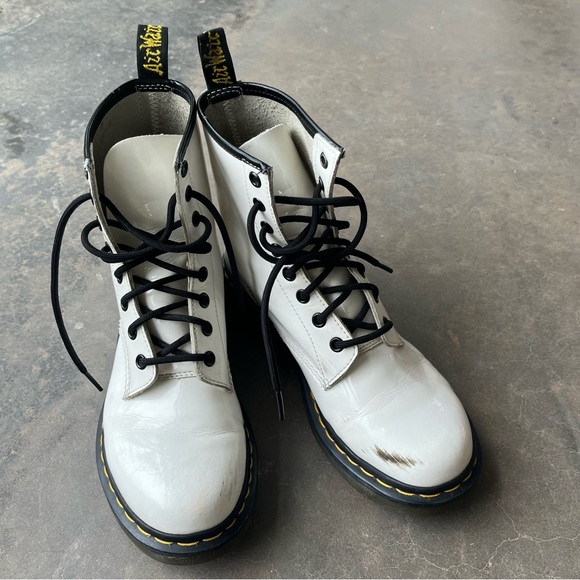 Dr. Martens AirWair 1460 White Patent Leather Lace Up  Combat Boots Women’s 8 - Picture 4 of 14
